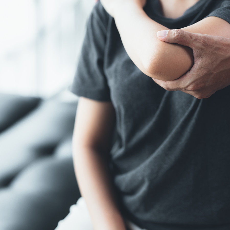 white ceramic dinnerware set